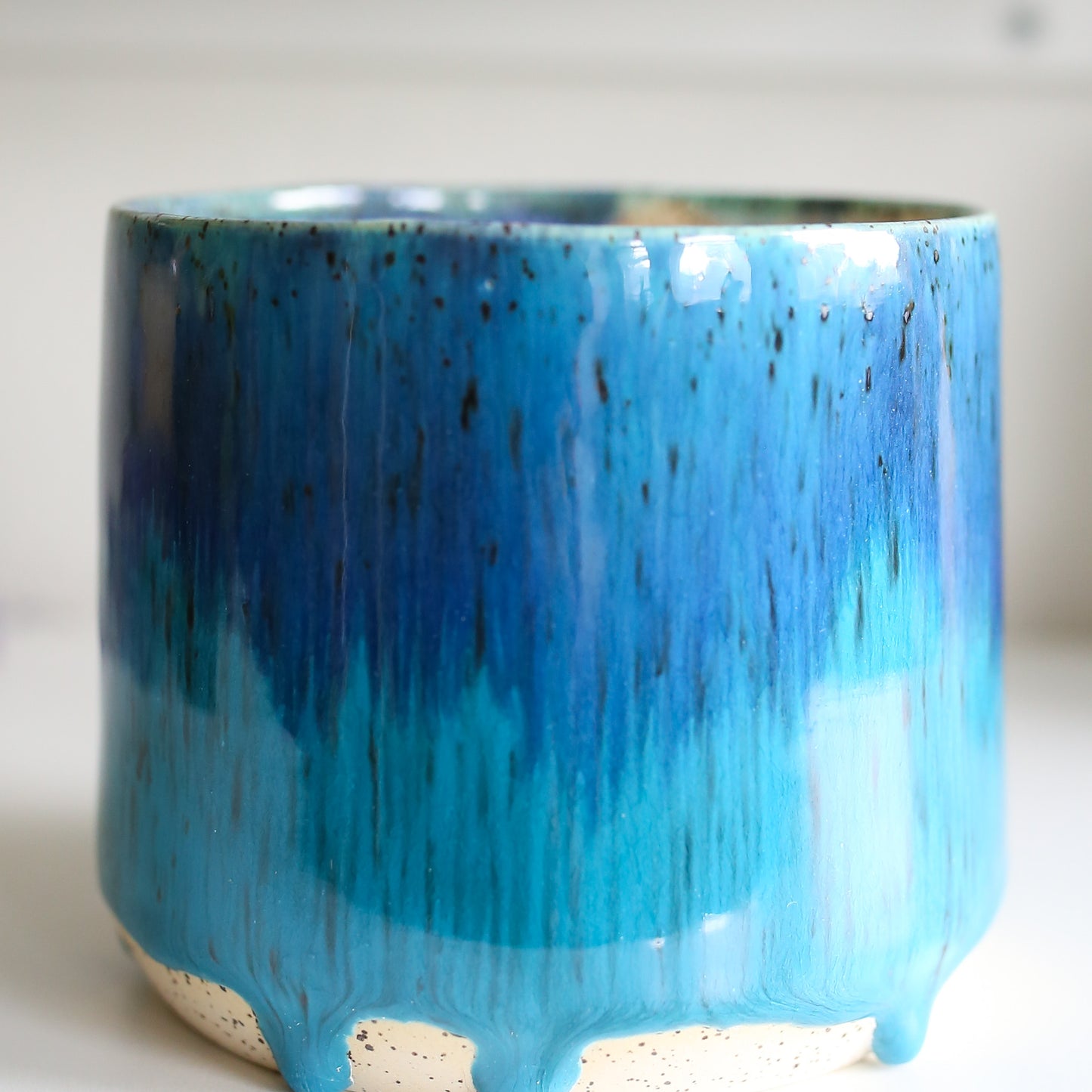 TCK #1612 Turquoise Blue Melt Planter